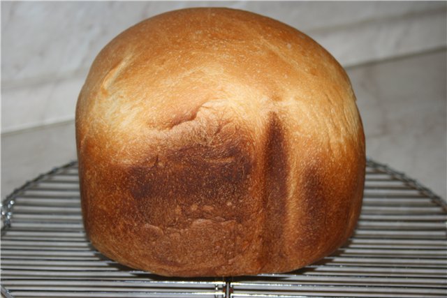 Pane al latte di senape in una macchina per il pane