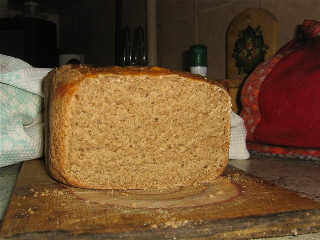 Pane di segale Senza niente (forno, macchina per il pane, pentola a cottura lenta)