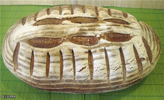 Pane di segale di grano con lievito naturale di segale.