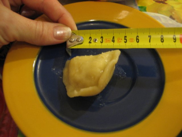 Màquina per fer boletes, raviolis