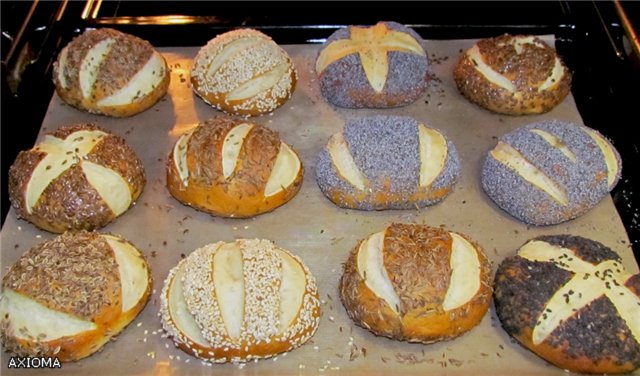 Tyrolean buns in the oven