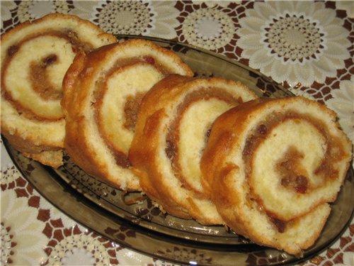 Biscuit roll, baked with filling