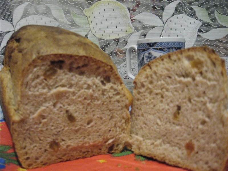 Whole wheat bread with sourdough (in the oven)