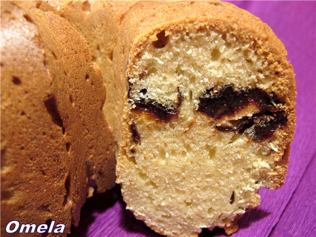 Torta di panna acida con prugne