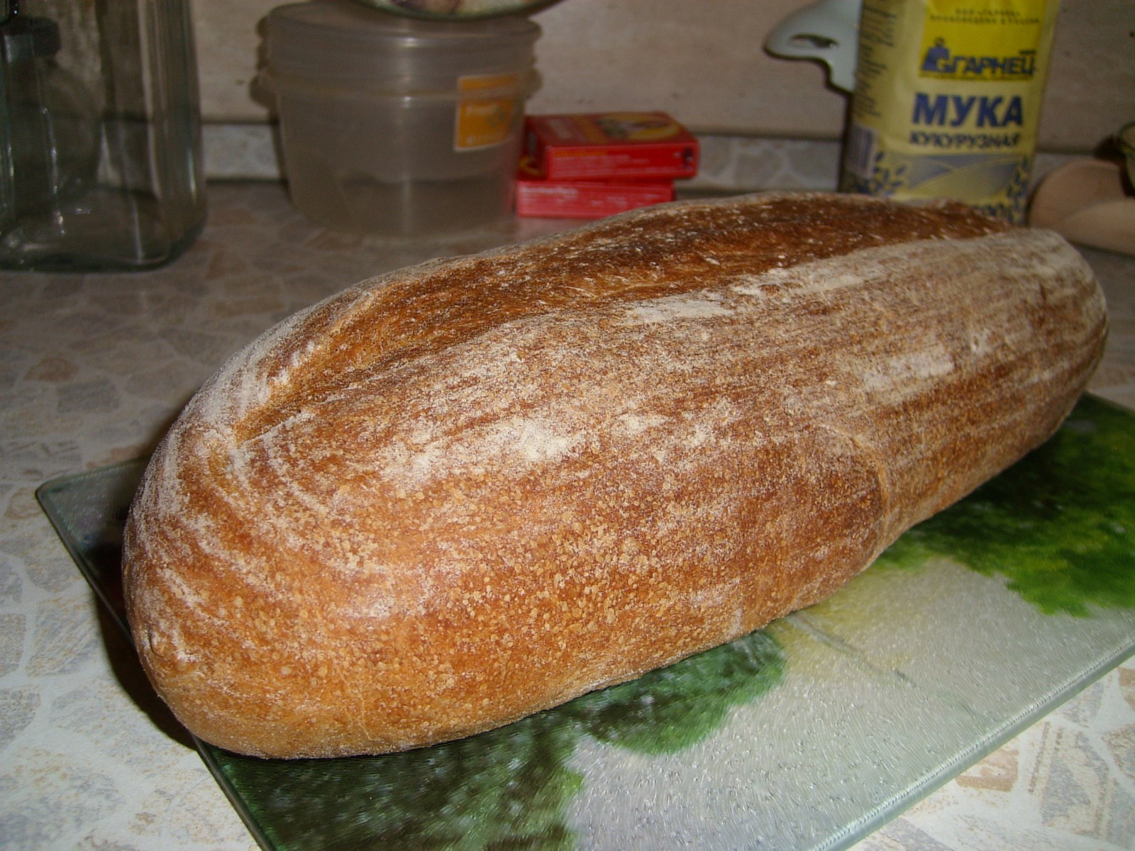 Country loaf with bran (in the oven)