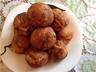 Ciambelle alla ricotta con ciliegie in un taco elettrico