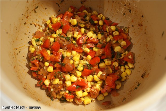 Macaroni flowers with vegetables in a multicooker Brand 37501