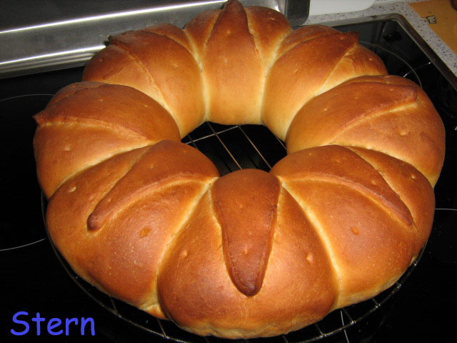 Belarusian challah na may sabaw ng patatas sa oven