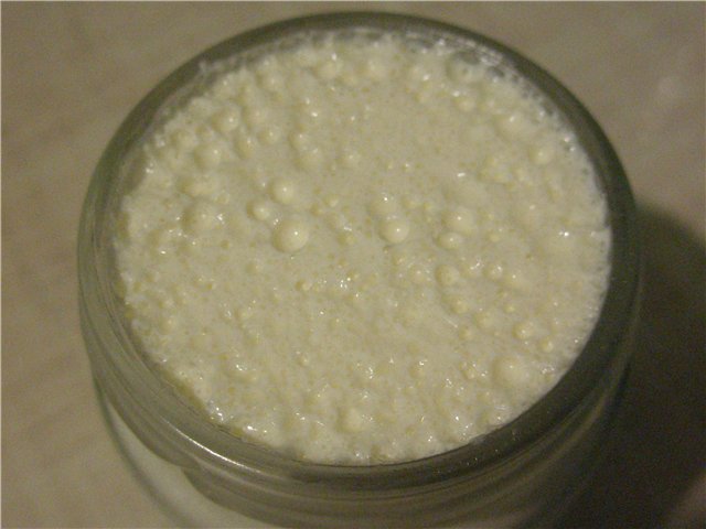 How to make sour cream in a yogurt maker?