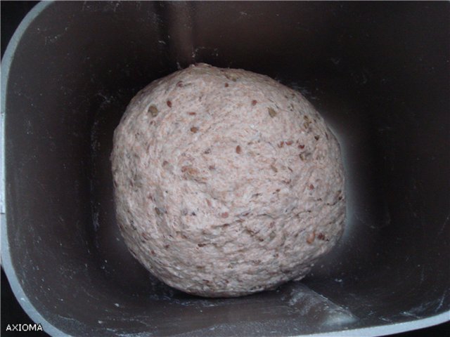 Pan de masa madre de centeno aromático en el horno