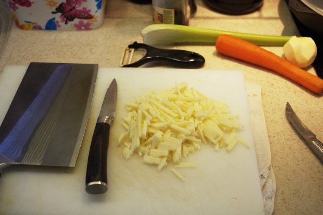 Minestrone en rus: sopa lleugera d'estiu (multicooker Maruchi)