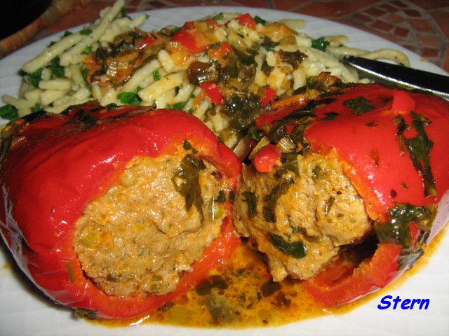 Pimiento relleno en salsa agridulce