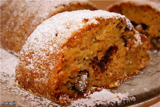 Grandma cupcake with apples, nuts and raisins