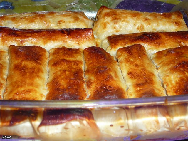 Lavash rolls with chicken and cheese