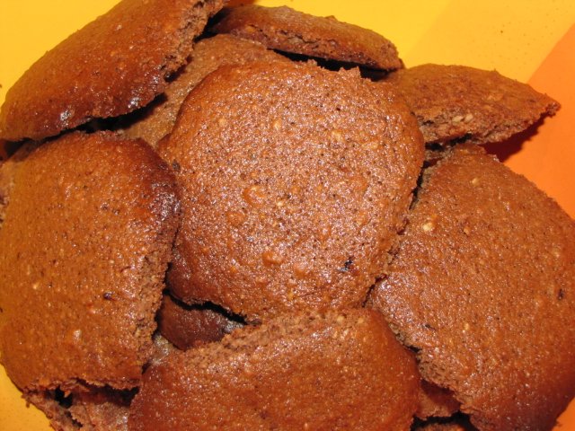 Chocolate-nut custard cookies