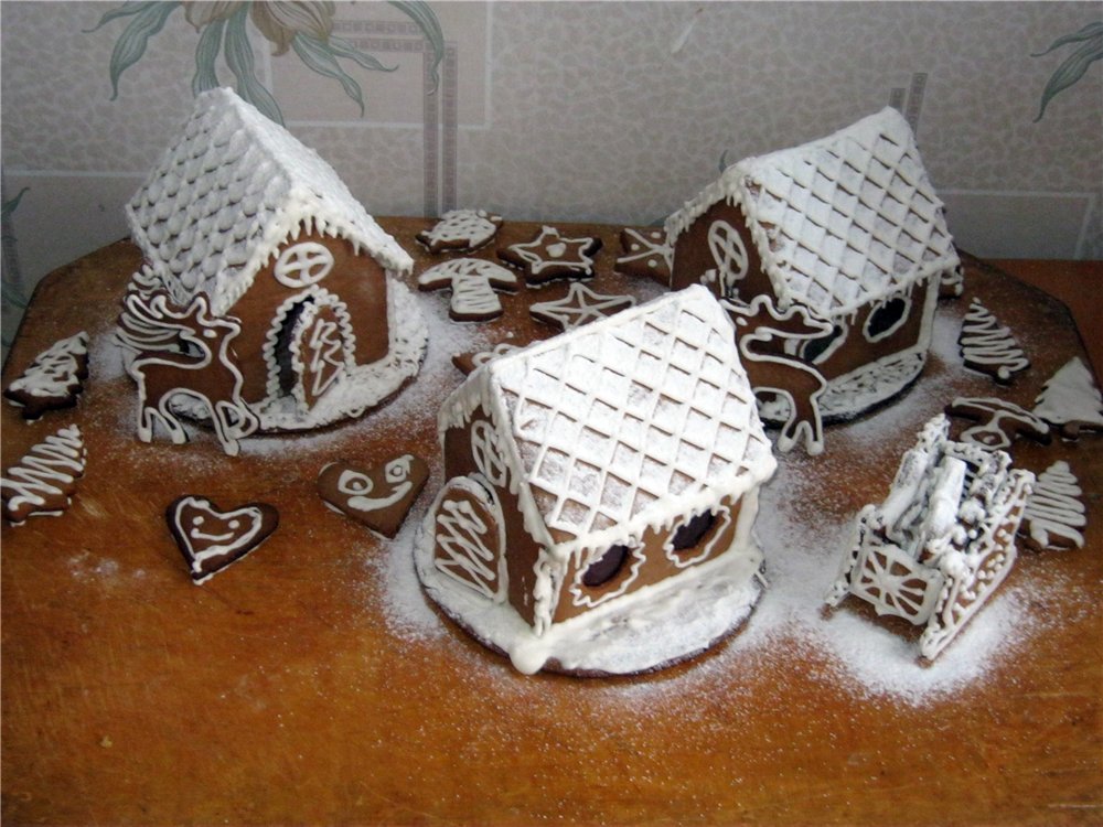 Gingerbread house (how to assemble and decorate)