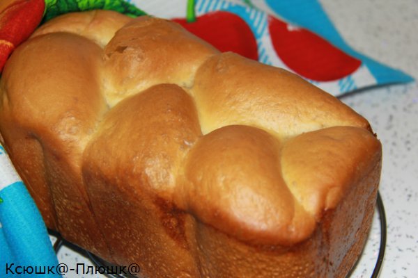 Lithuanian challah in the oven