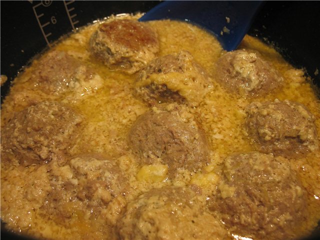 Meatballs with cabbage (Cuckoo 1054)