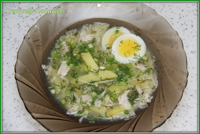 Zuppa di tagliatelle in brodo di pollo Pollo con uovo (pentola a pressione marca 6050)