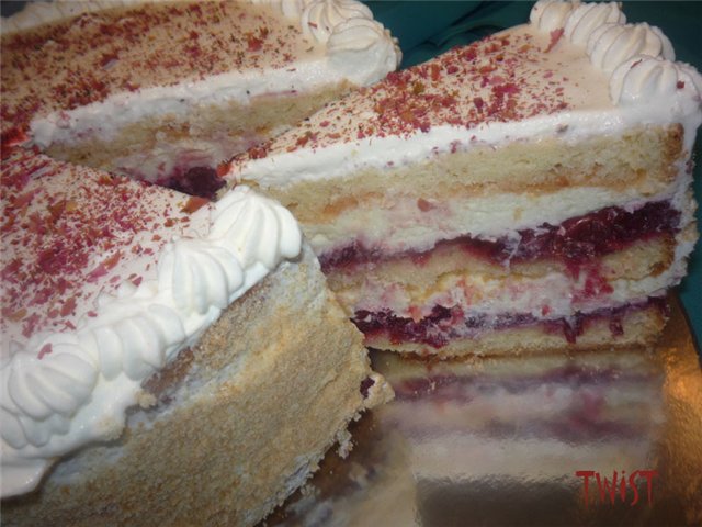 Creamy cherry cake