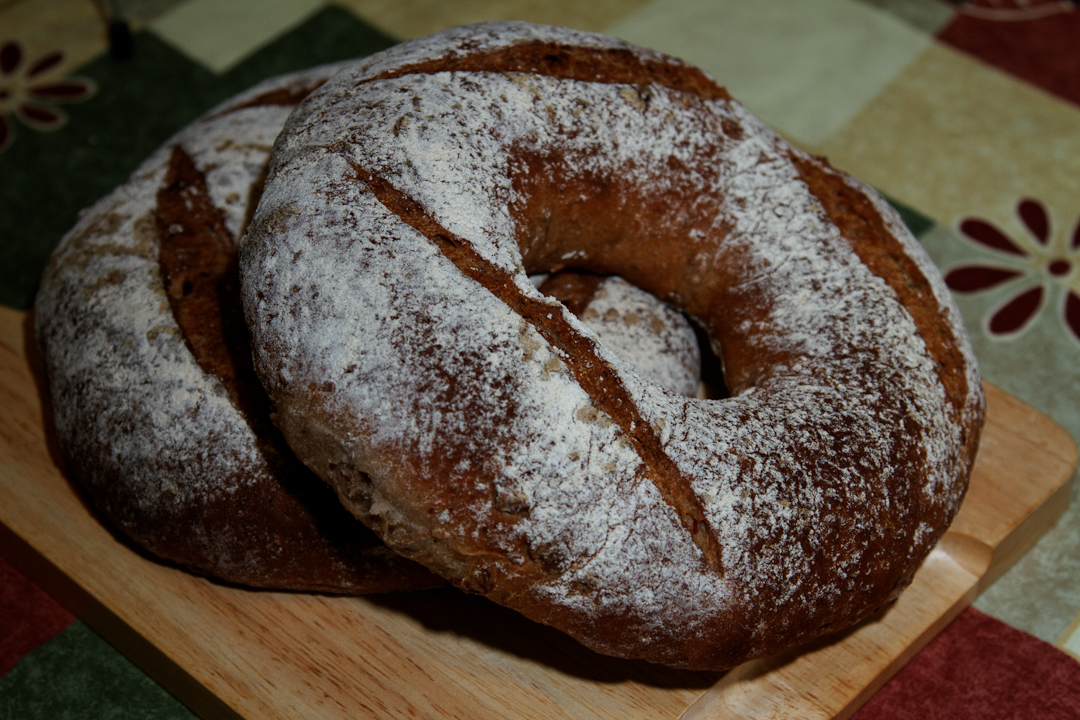 Pane con noci e datteri (forno)