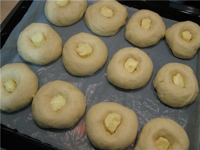 Butter eyes buns