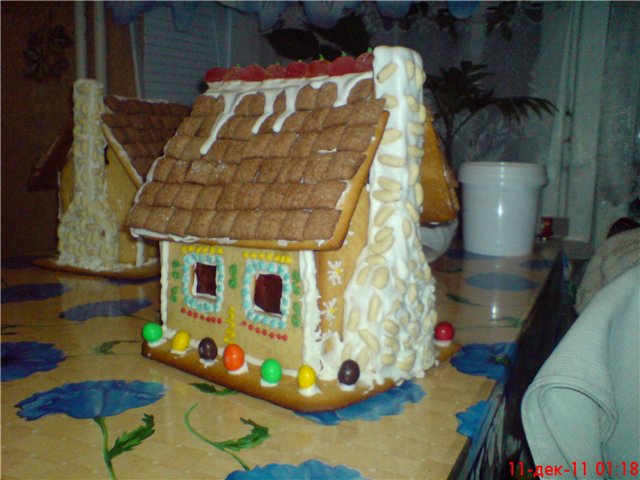 Gingerbread house (how to assemble and decorate)