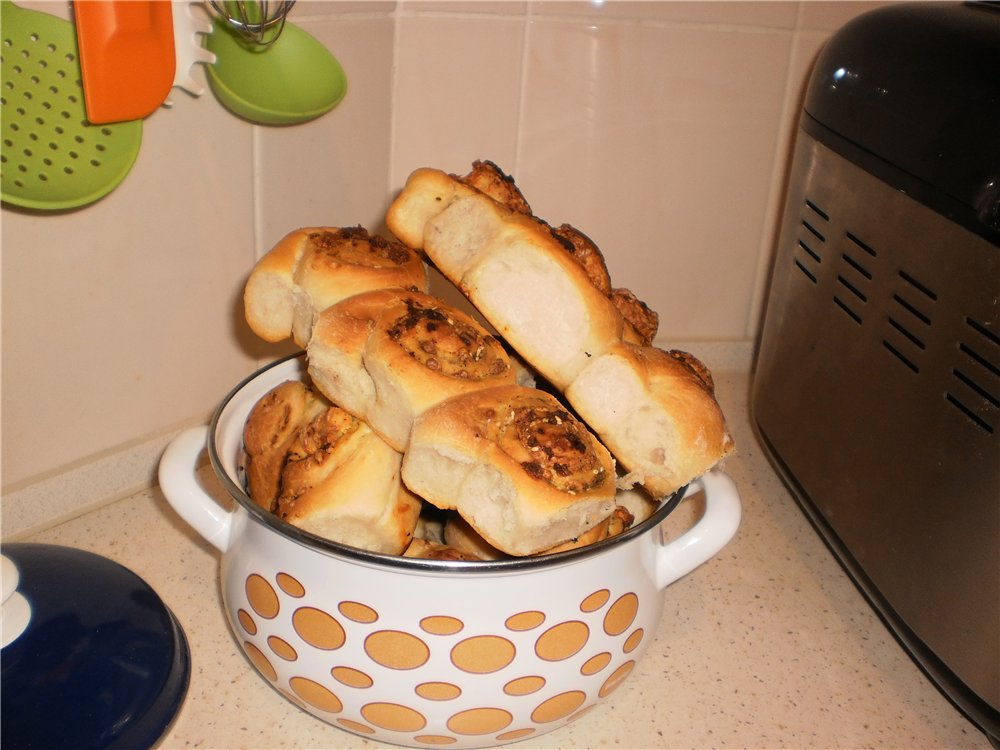 Panets de Kashkavalka amb salades