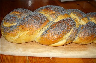 Belarusian challah na may sabaw ng patatas sa oven