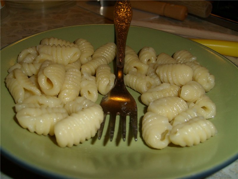 Tagliatelle fatte in casa, ravioli e tutto per prepararli