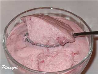 Jordbær-yoghurtmousse