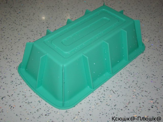 Silicone items (molds, rugs, tassels, gloves, etc.)