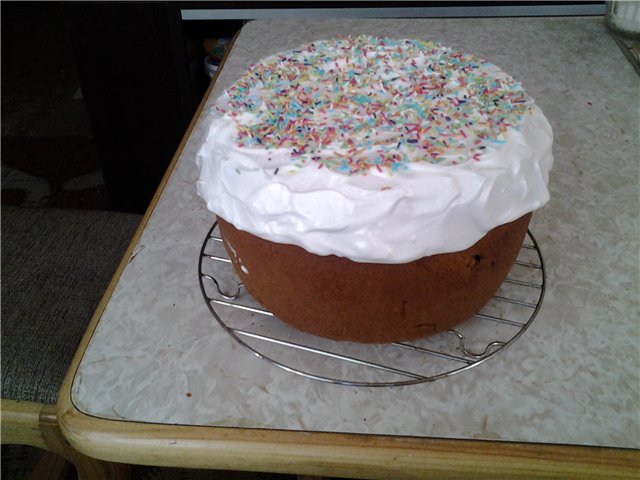 Easter cake in a slow cooker