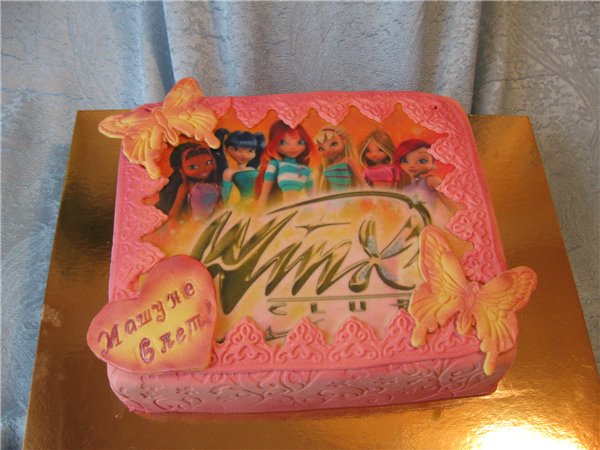 Mga cake na may mga engkanto batay sa cartoon Winx at iba pa