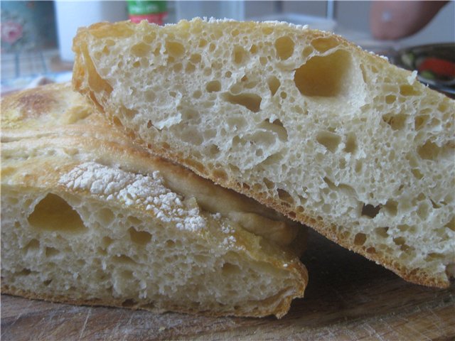 Pan Altamuro (Pane di Altamuro) en el horno