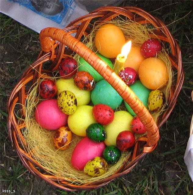 Colorare e decorare le uova di Pasqua