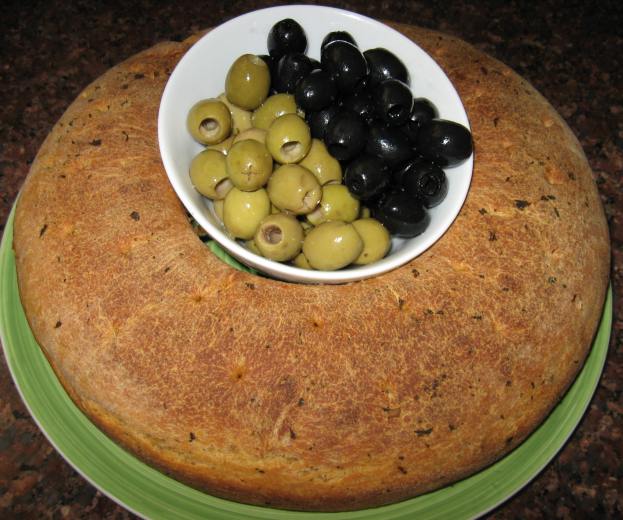 Pane al pomodoro con formaggio kashkaval