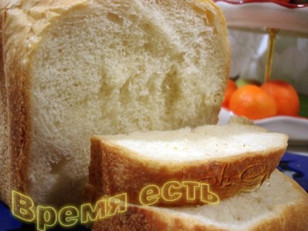 Bánh mì Pháp với nước sủi bọt trong máy làm bánh mì