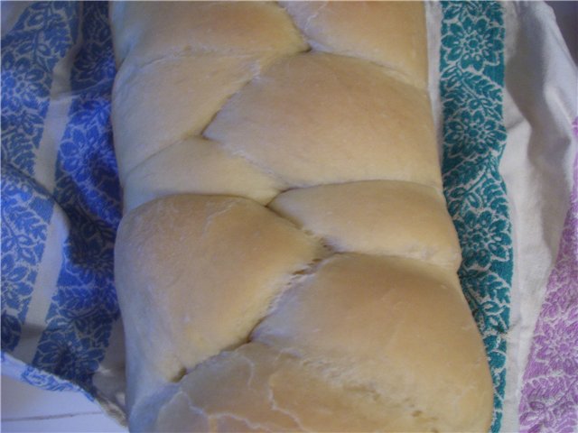 Lithuanian challah in the oven