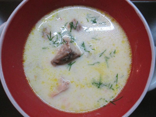 Cheese soup with salmon