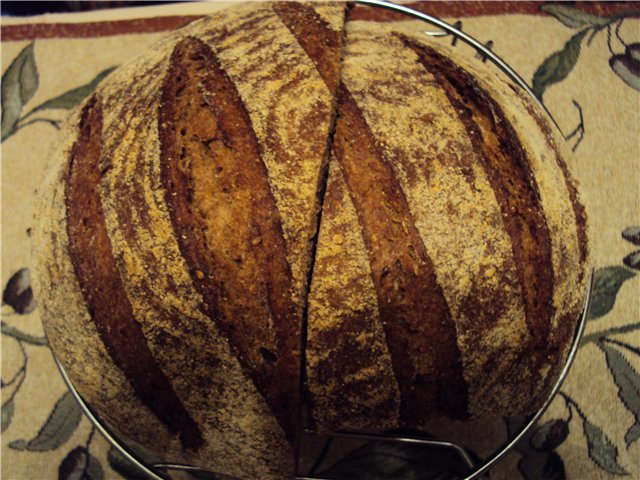 Pan de masa madre en el horno