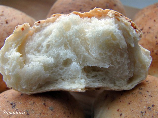 Bollos de queso en agua mineral