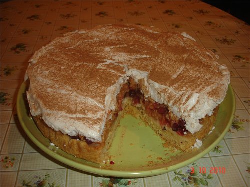 Torta di mele con meringa.