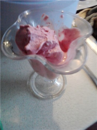 Cherry ice cream