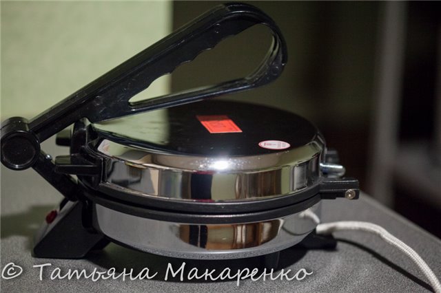 Tortilla Maker หรือเครื่องชง Tortilla Chapatit หรือ flatbread maker