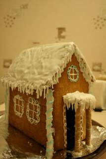 Gingerbread house (how to assemble and decorate)