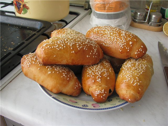 Bollos dolços suaus amb fruita seca