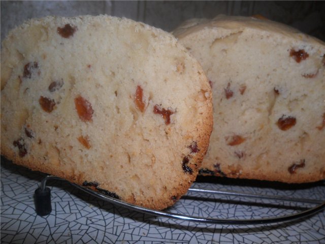 Kulich Royal en una màquina de fer pa