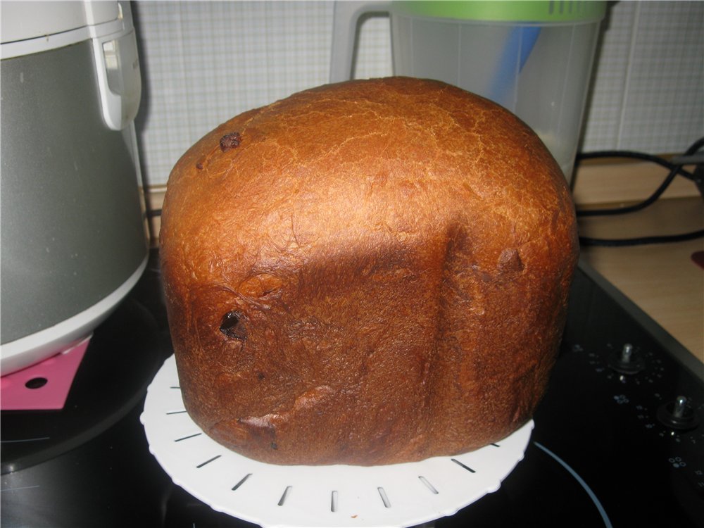 Butter bread with sourdough in a bread maker