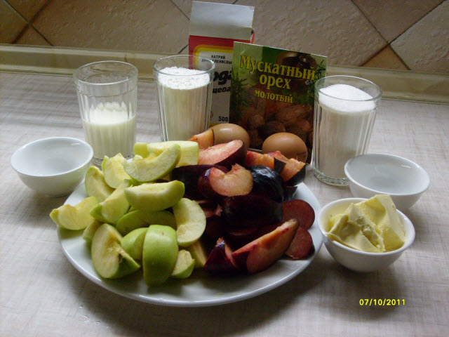 Plum and apple pudding